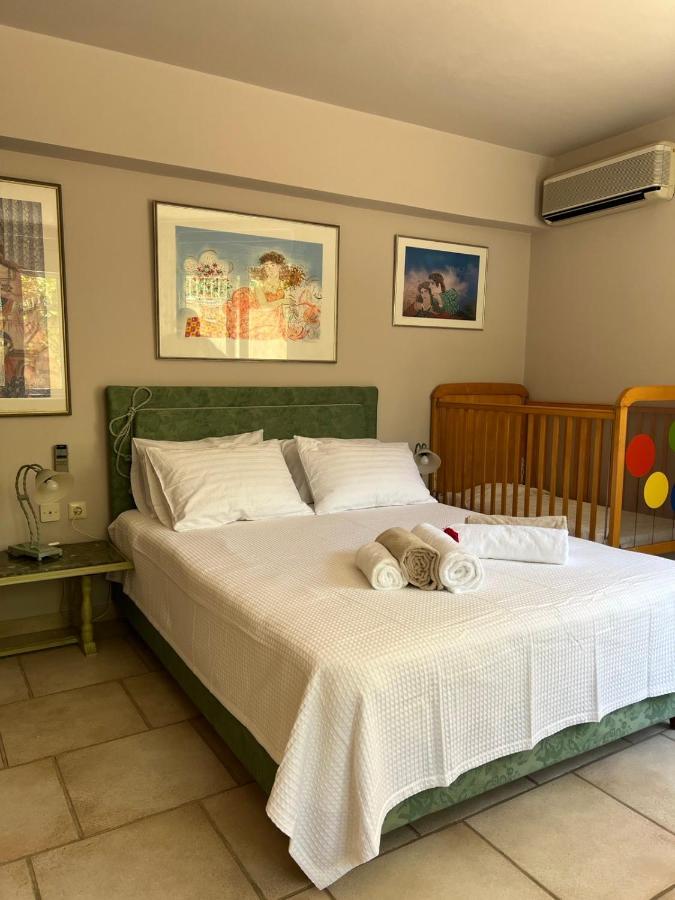 The Twin Pines Kounoupidhiana