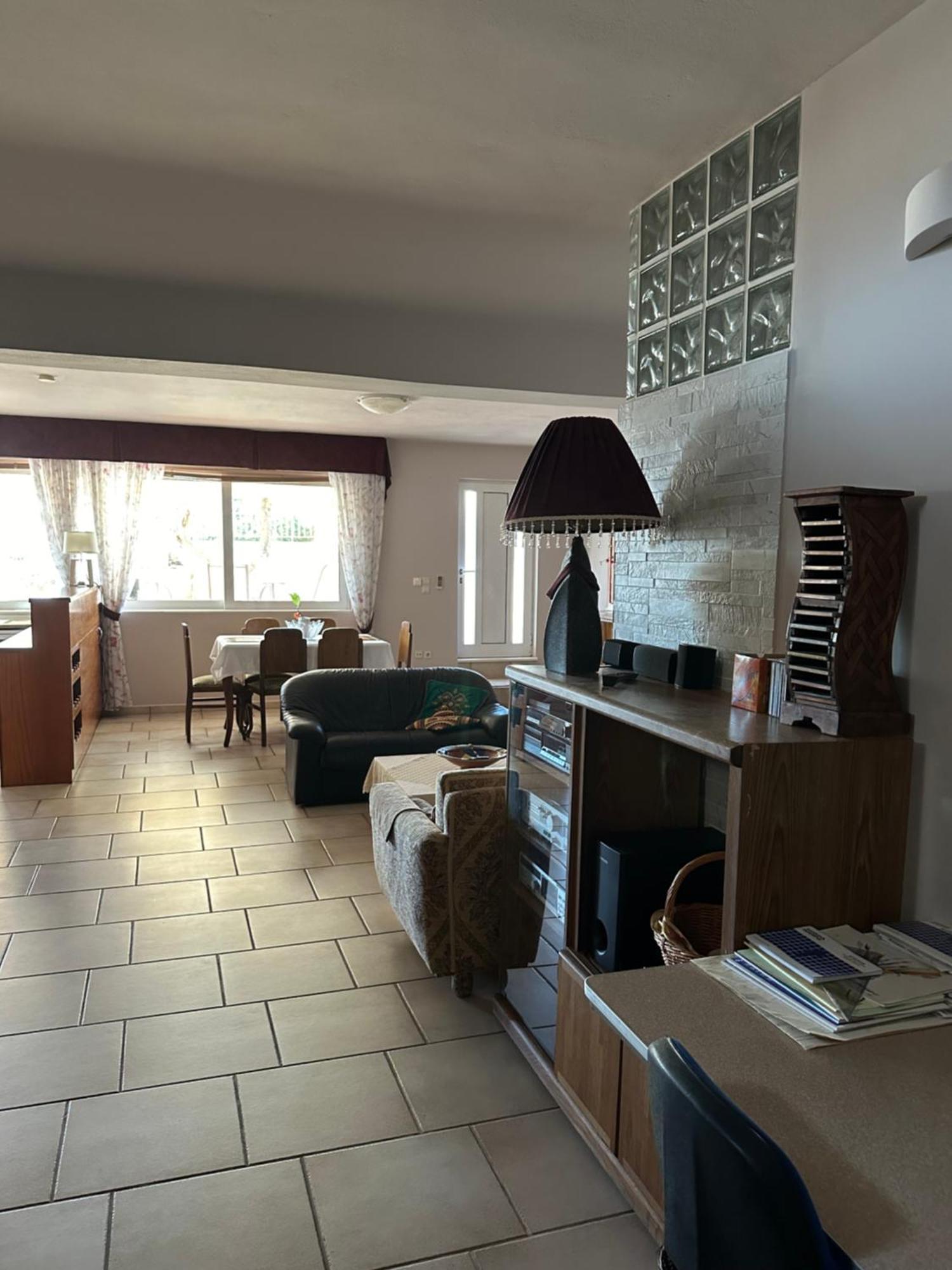 The Twin Pines Apartament