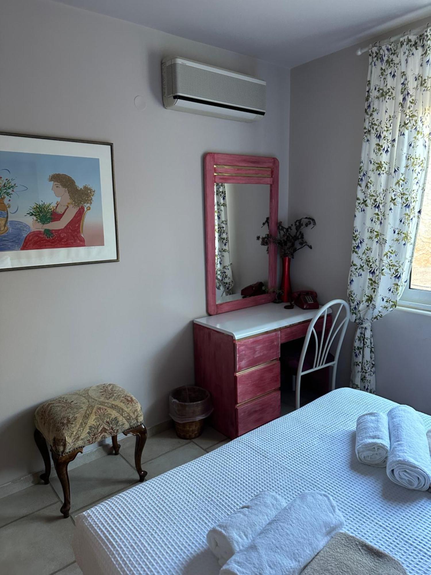 The Twin Pines Apartament Kounoupidhianá